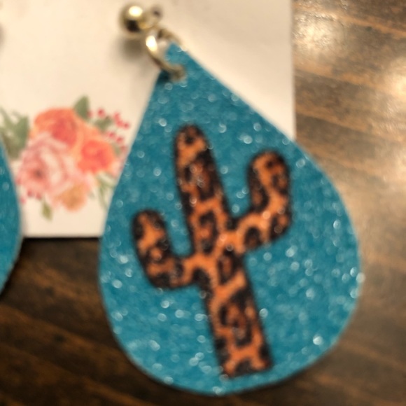 Oliver Creations Jewelry - Turquoise glitter cactus post earrings